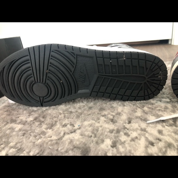 Air Jordan 1 Gym Red - Picture 2 of 8